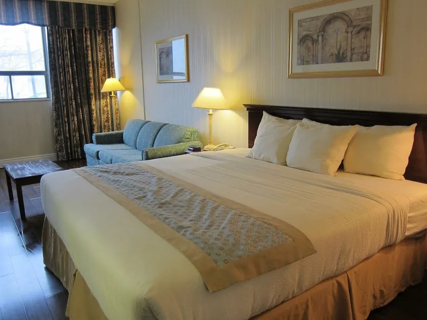 Toronto Plaza Hotel Airport - Image 1