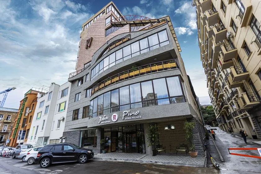 Hotel Vere Palace - Image 1