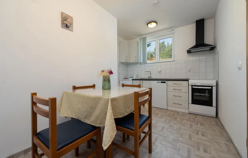 Beautiful Home in Muskovci With 3 Bedrooms, Wifi and Outdoor Swimming Pool - Image 1