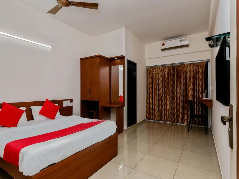 OYO Samruddhi Lodge - Image 1