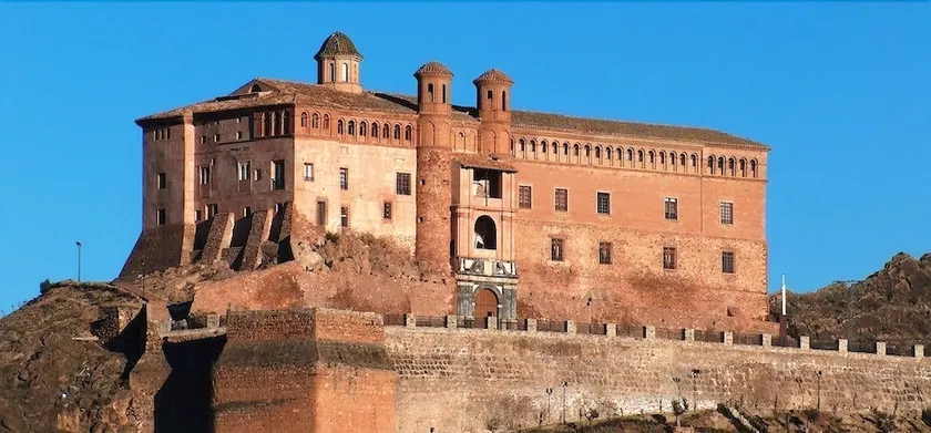 Hospedería Castillo del Papa Luna - Image 1