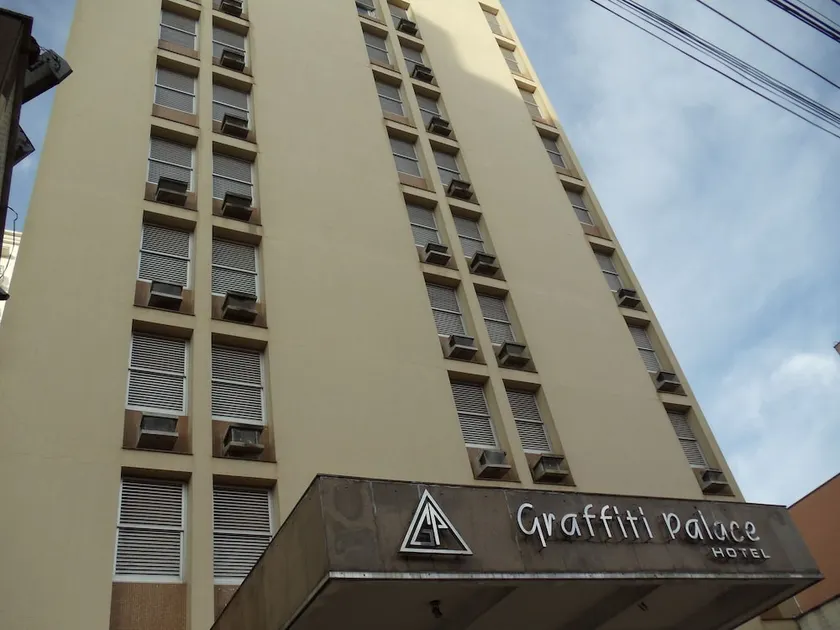 Graffiti Palace Hotel - Image 1