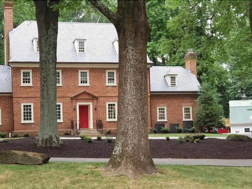 Wellspring Manor & Spa - Image 1