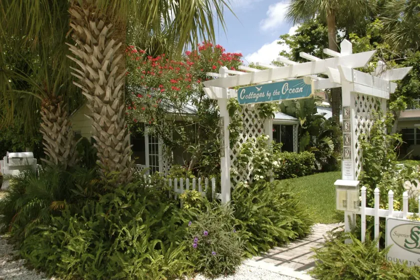 Cottages by the Ocean - Image 1