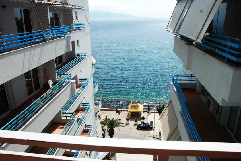 Lidis Apartments - Image 1
