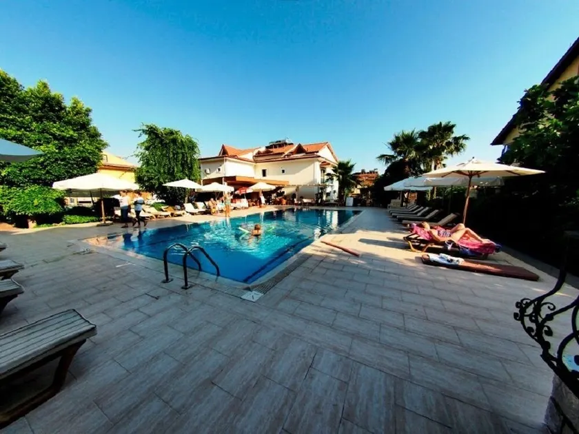 Yagmur Hotel - Image 1
