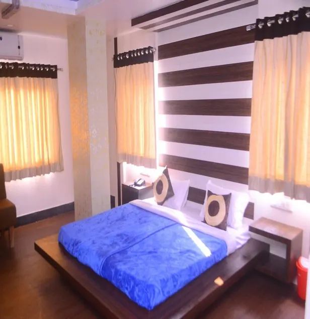Hotel Samridhi - Image 1