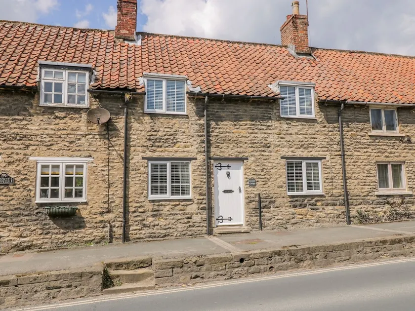 Farndale Cottage - Image 1