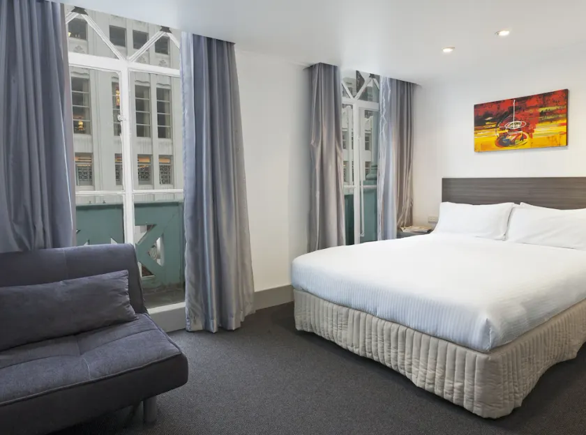 Causeway Inn On The Mall - Image 1