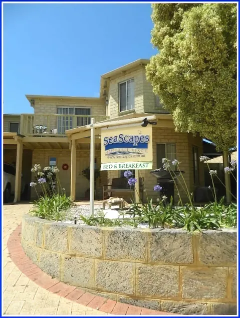 SeaScapes Bed and Breakfast - Image 1