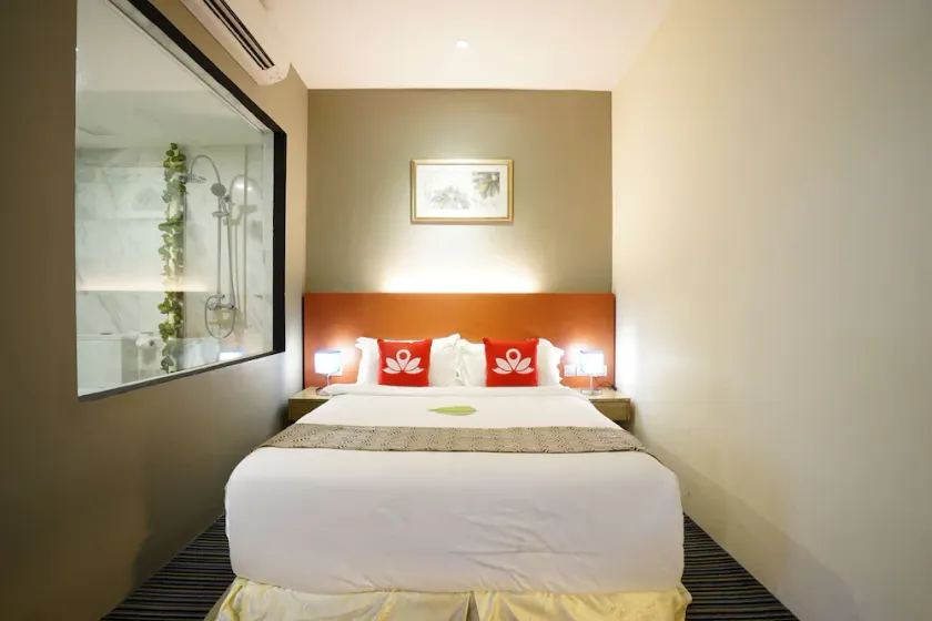 ZEN Rooms Changi Village - Image 1