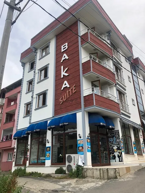 Baka Suit Hotel - Image 1