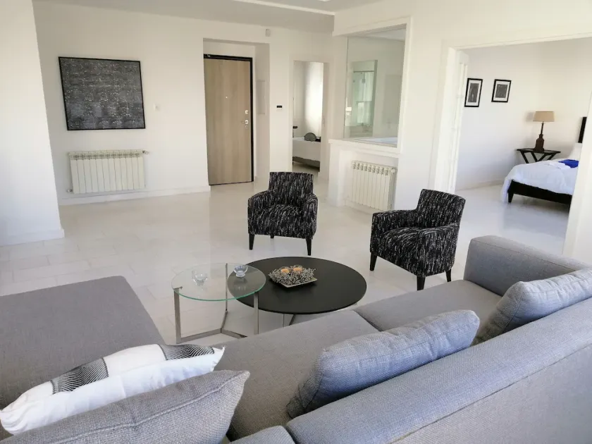 Luxurious Apartment in le Palace - Image 1