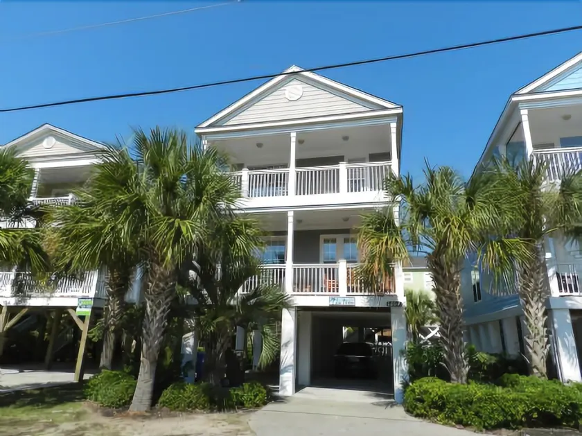 Las Palmas 5 Bedroom Home - Image 1