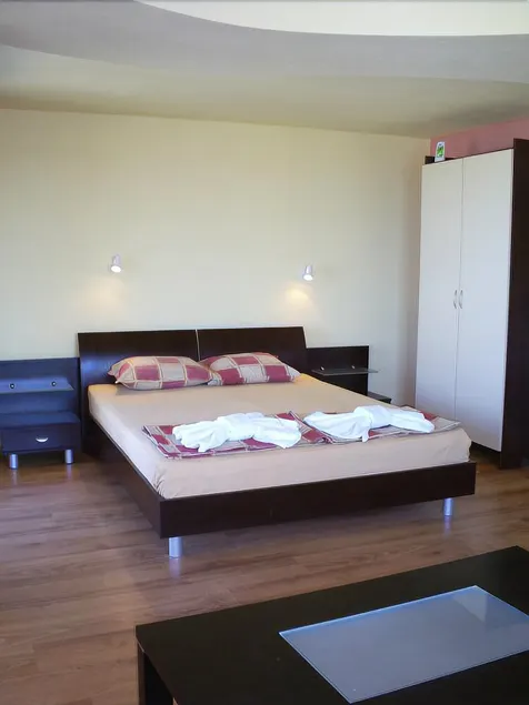 Hotel Hawaii Lozenets Beach Resort - Image 1
