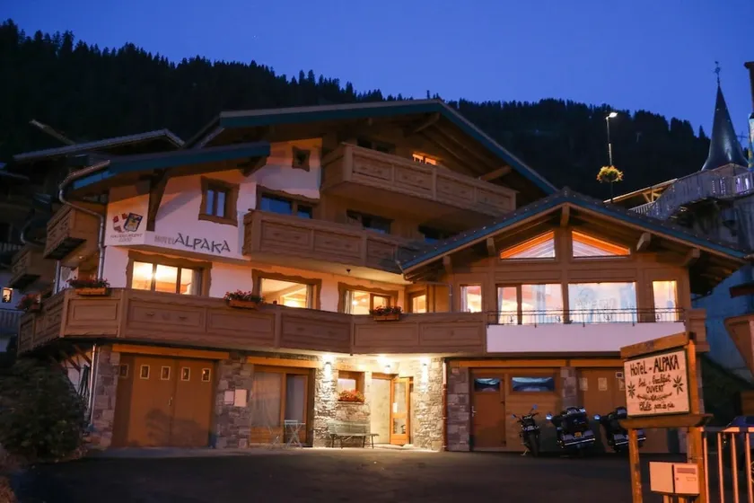 Hotel Alpaka - Image 1