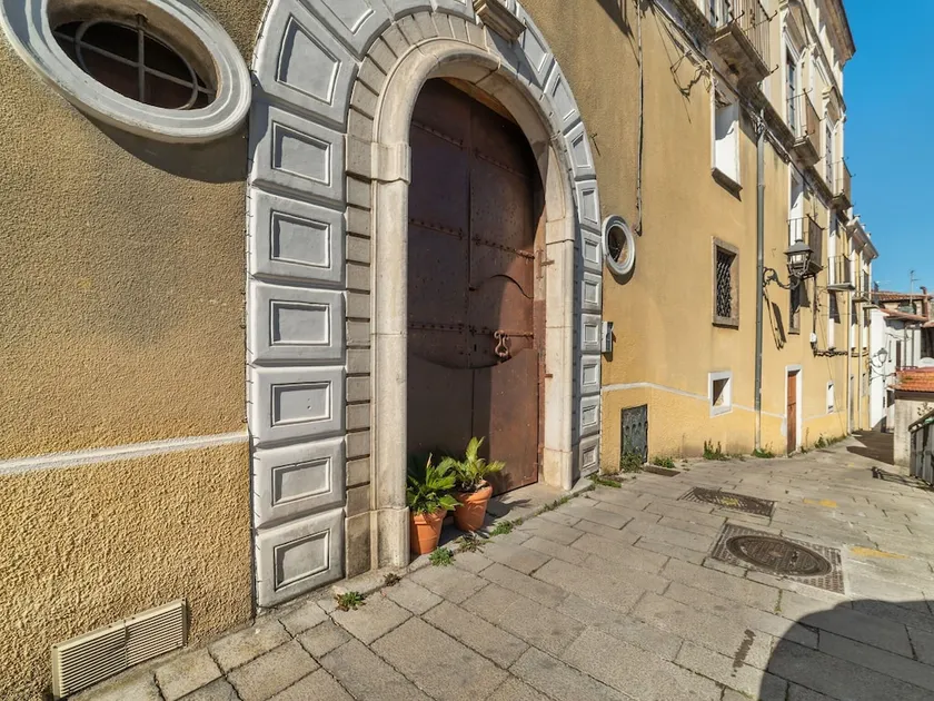 Vintage Holiday Home in Caselle in Pittari near the Forest - Image 1