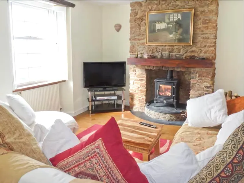 Dipley Cottage - Image 1