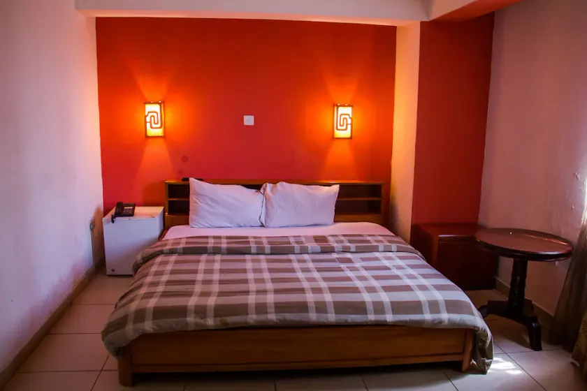 Apollo Hotel - Image 1