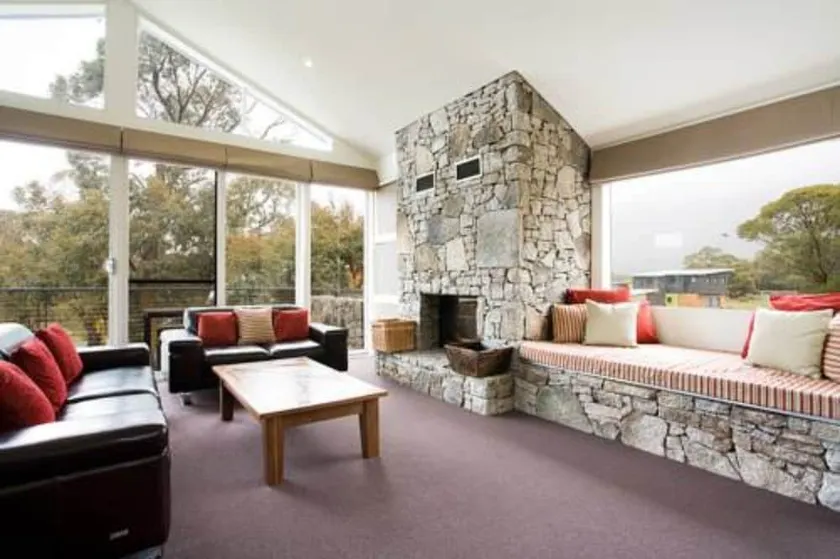 Lake Crackenback Resort & Spa - Image 1