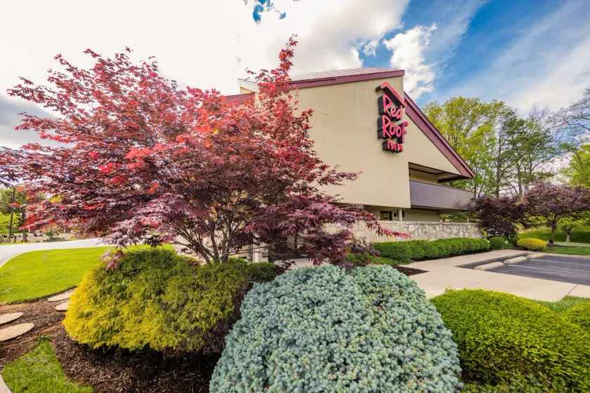 Red Roof Inn Cincinnati Northeast - Blue Ash - Image 1