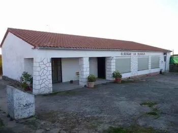Albergue Turístico de Pescueza La Alegría - Image 1