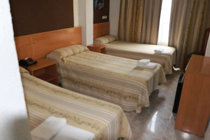 Hotel Sanz - Image 1