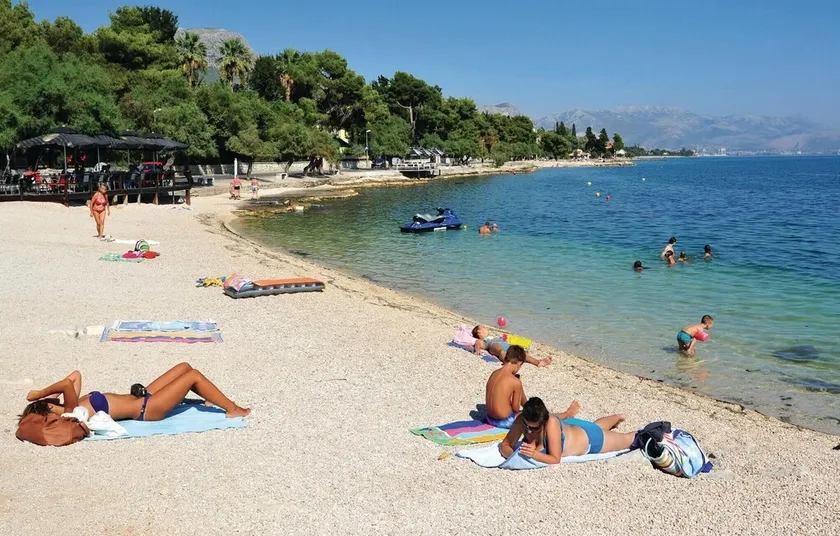 Beautiful Apartment in Kastel Stari With 4 Bedrooms, Wifi and Outdoor Swimming Pool - Image 1