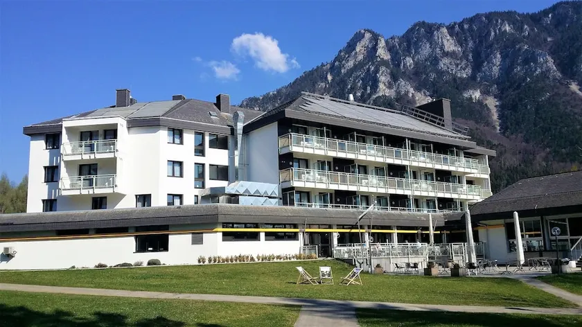 Seminar-Park-Hotel Hirschwang - Image 1