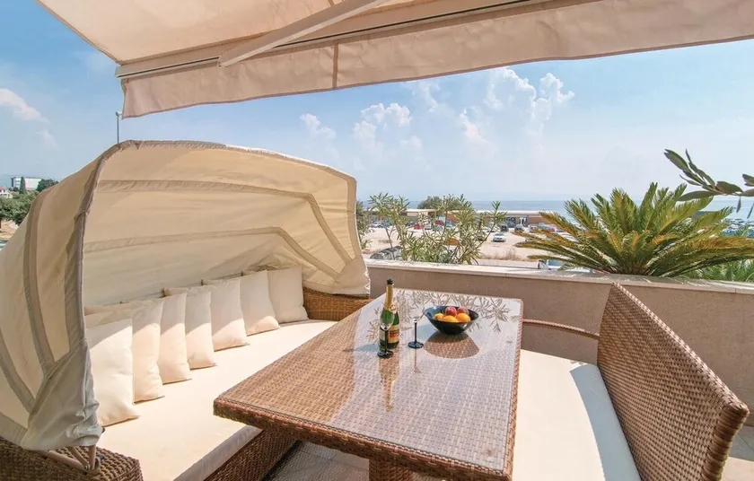 Nice Home in Split With Wifi and 3 Bedrooms - Image 1