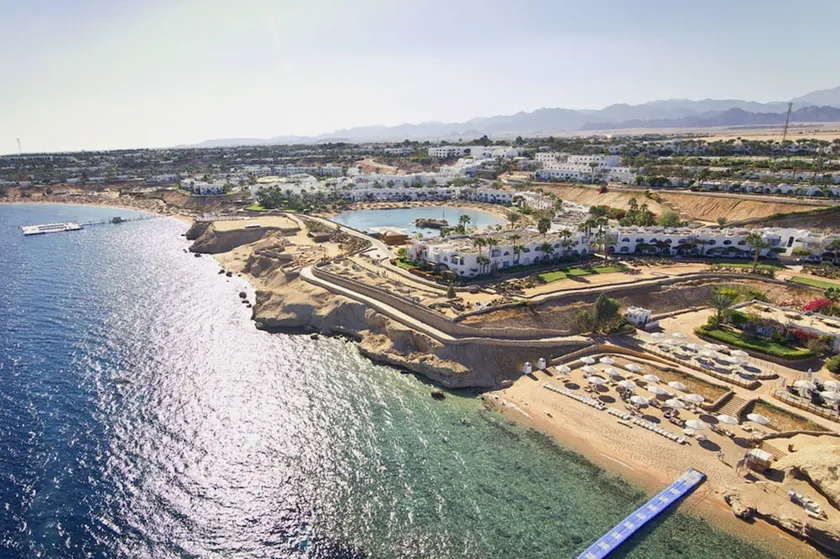 Domina Oasis Hotel & Resort - Image 1