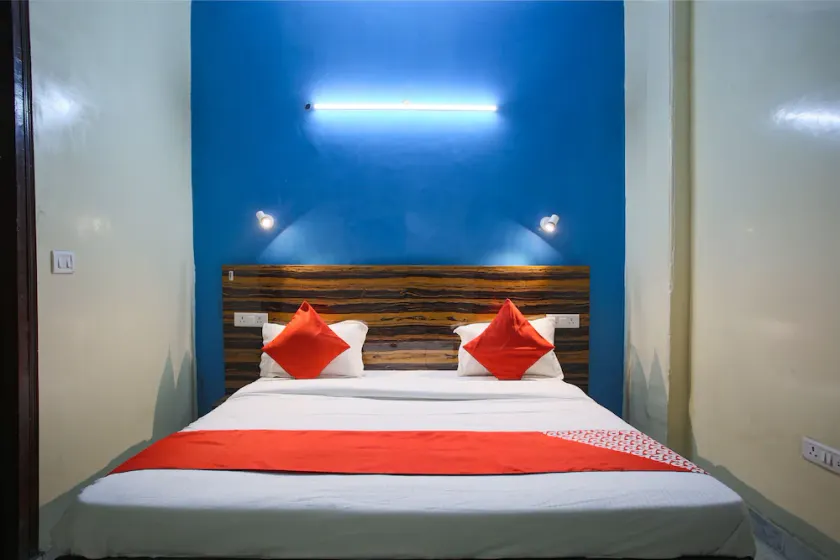 Silver Villa by OYO Rooms - Image 1