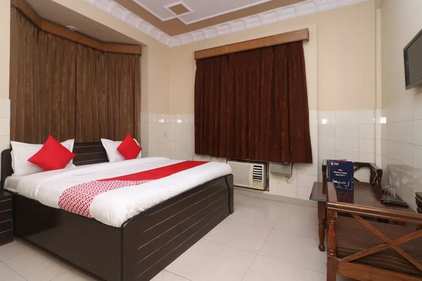Hotel Heritage by OYO Rooms - Image 1