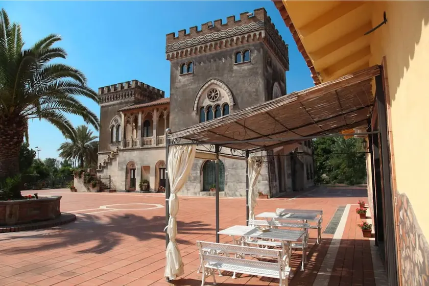 Castello D'Urso Somma B&B - Image 1