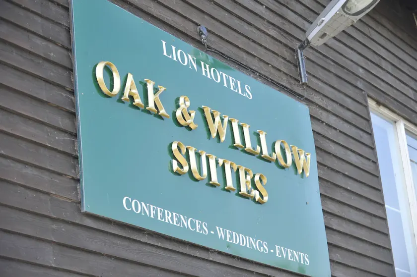 Boship Lions Farm Hotel - Image 1