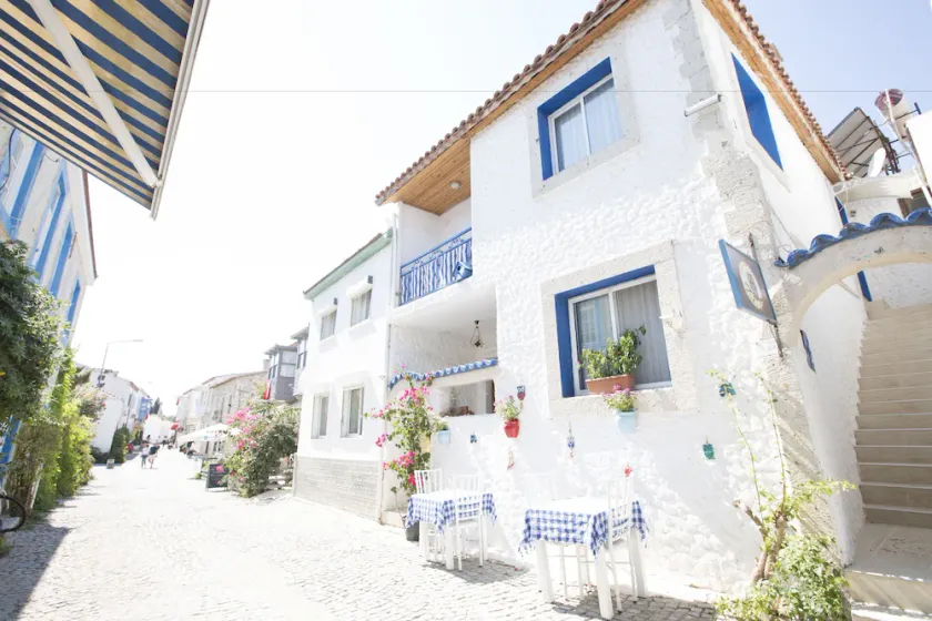 Ala Baykus Otel - Image 1