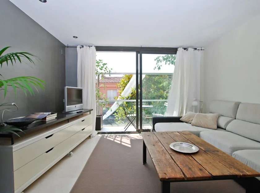 Blue Fridge Apartment - Image 1