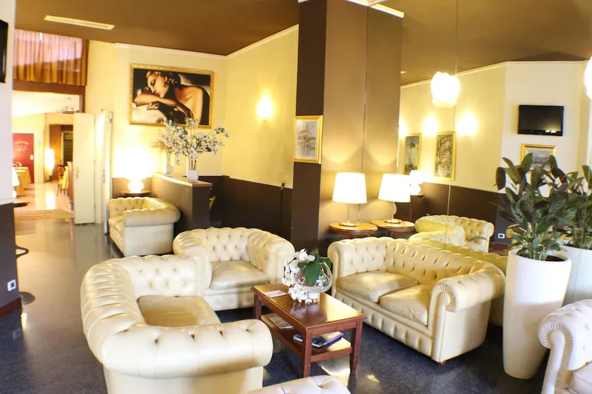 Hotel Certosa - Image 1