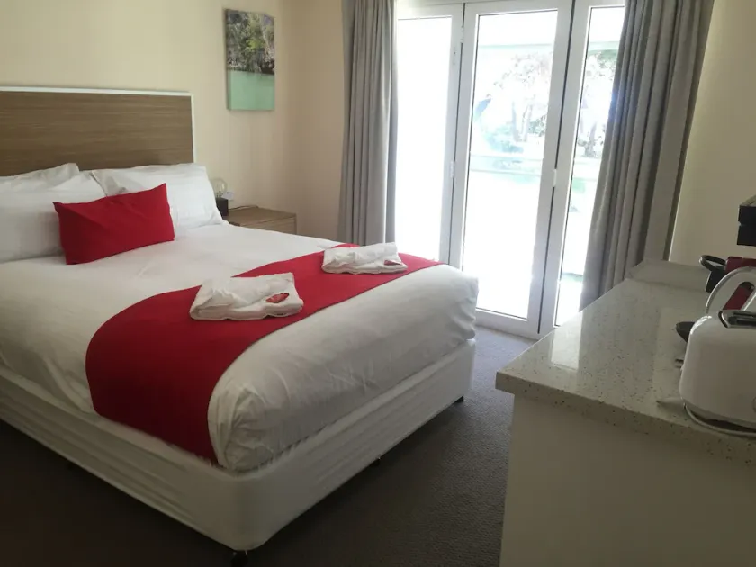 Huskisson Beach Bed & Breakfast - Image 1