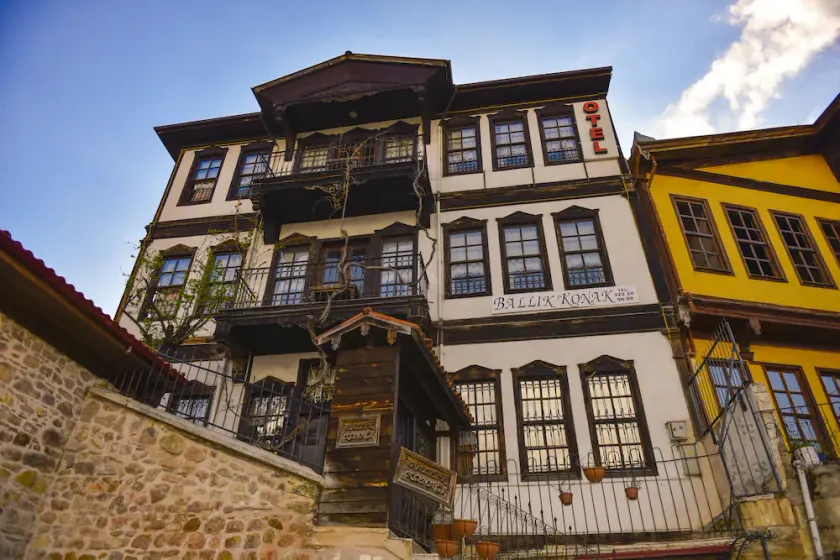 Ballik Konak - Image 1