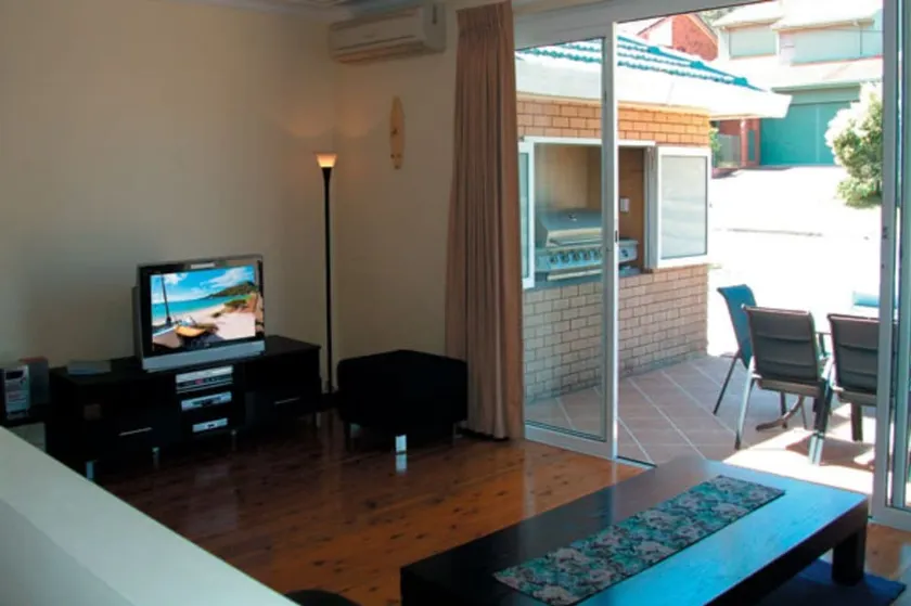Tomaree Palms 39 Tomaree Road - Image 1