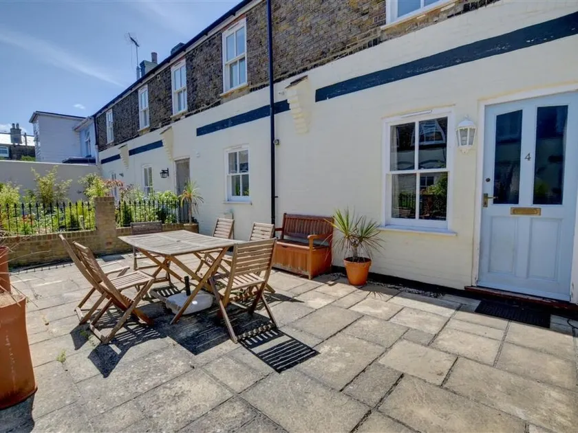 Cam Court Walmer in Walmer - Image 1
