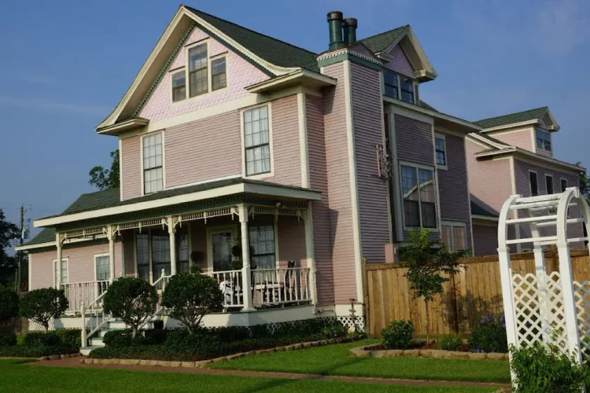 Wyman House Bed & Breakfast - Image 1