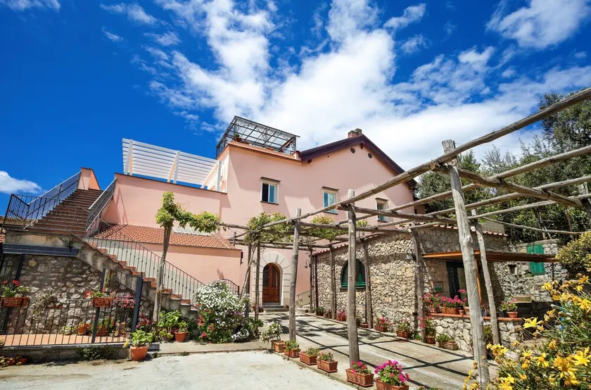 Cassiopea Hotel - Image 1