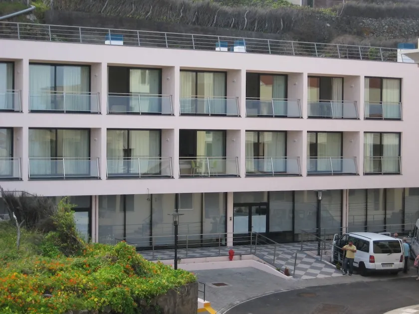Hotel Gaivota - Image 1