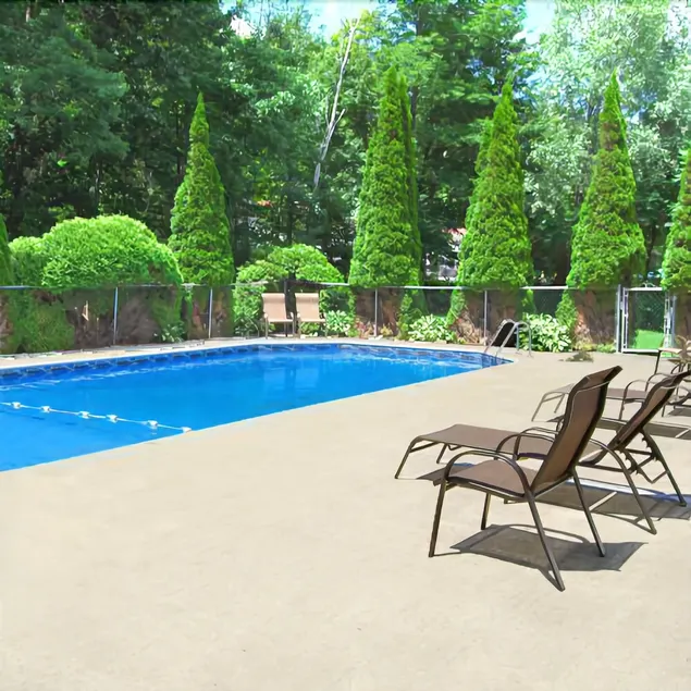 Lenox Inn - Image 1