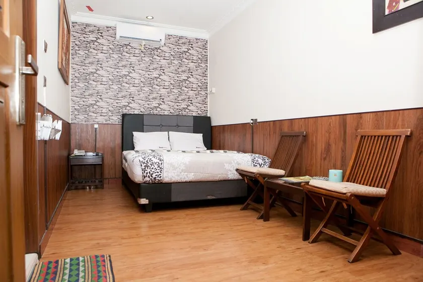 Reddoorz Near Riau Street - Image 1