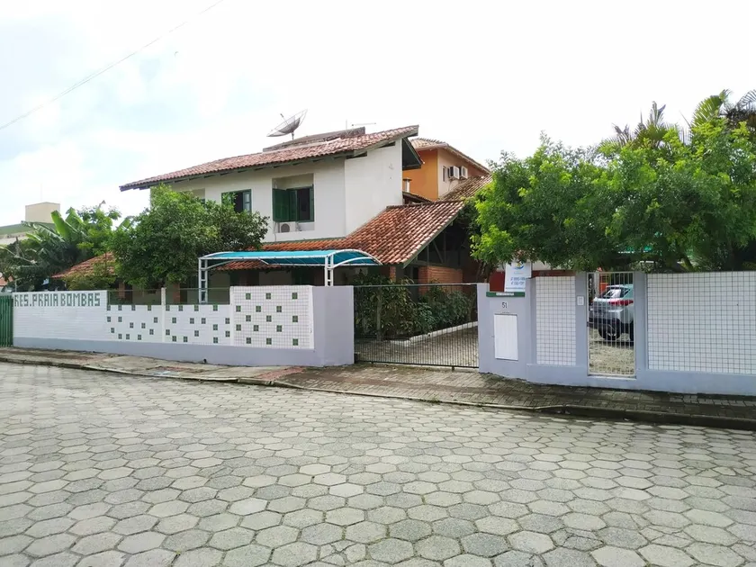Residencial Praia De Bombas - Image 1