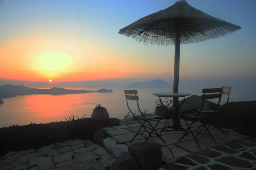 Kastro Milos - Image 1