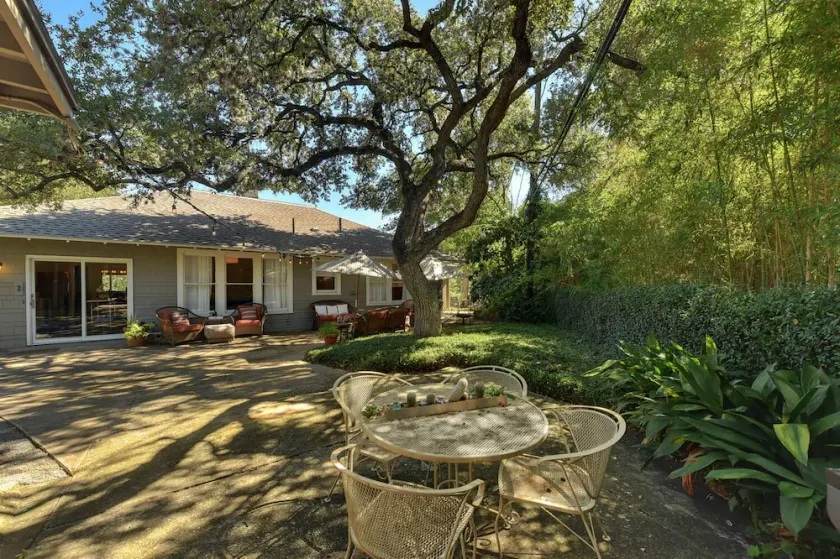 ★Modern,CozyCouple's Getaway w/Relaxing Patio! - Image 1